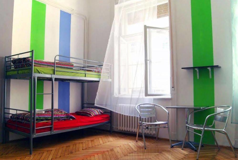 Westend Hostel Budapest Extérieur photo